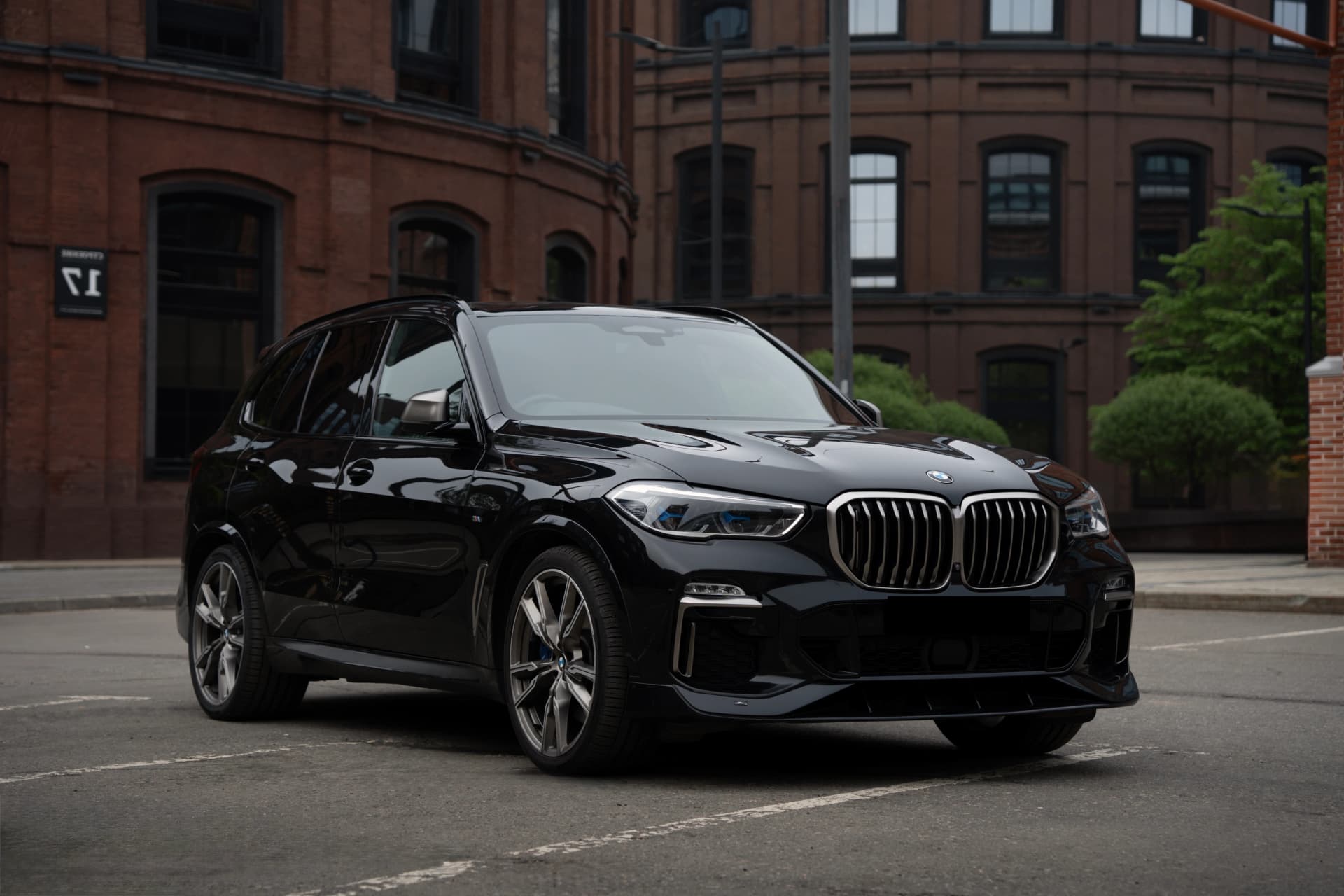 Аренда BMW X5M 50D в Москве