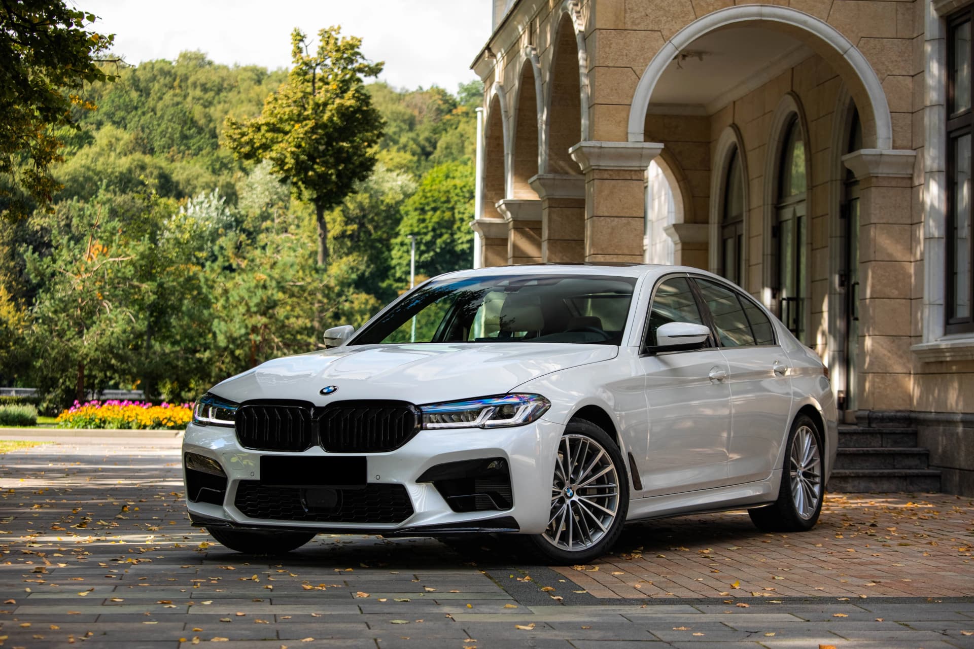 BMW 530i — фото 6