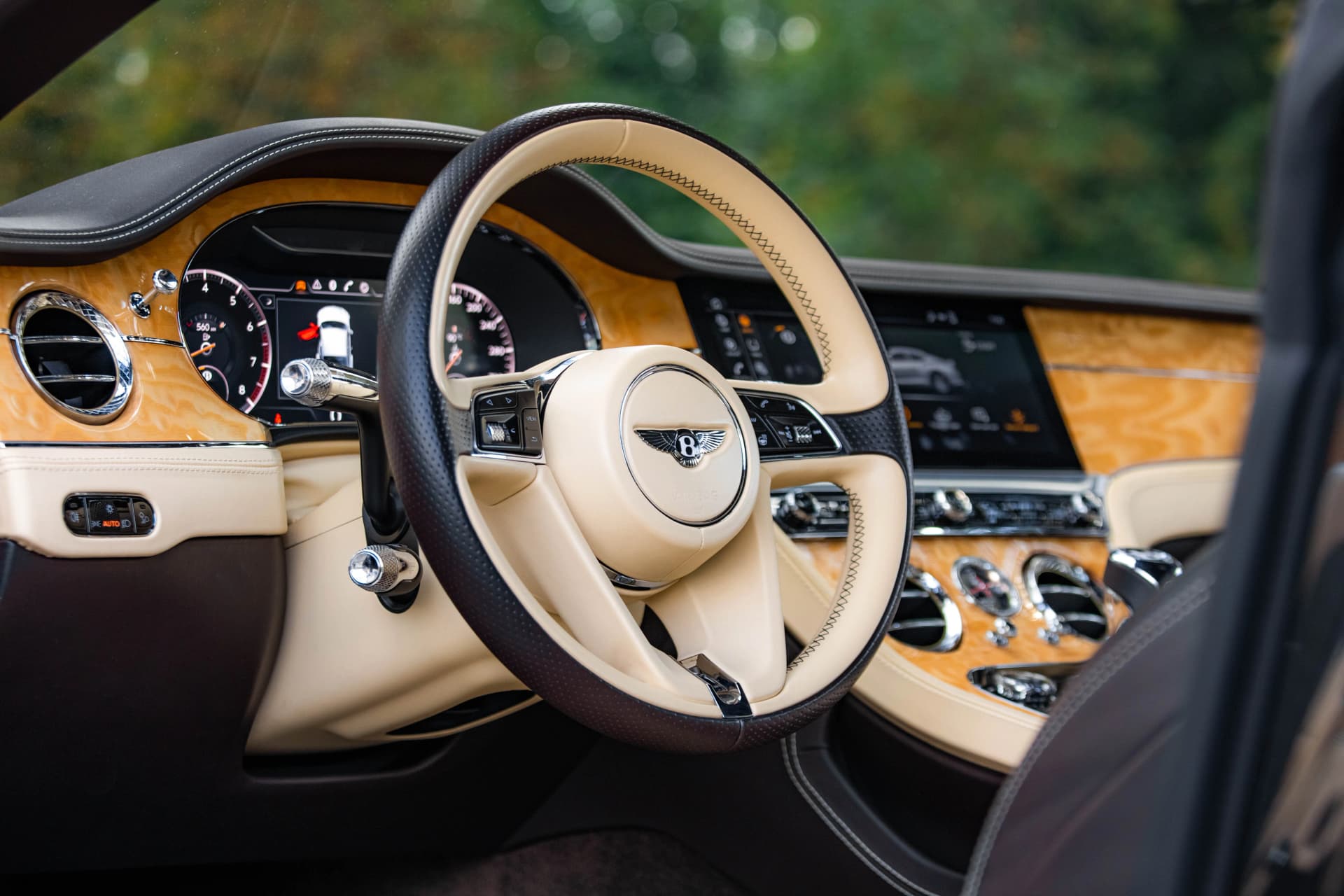 Bentley Continental GT: когда роскошь и скорость не спорят, а дополняют друг друга
