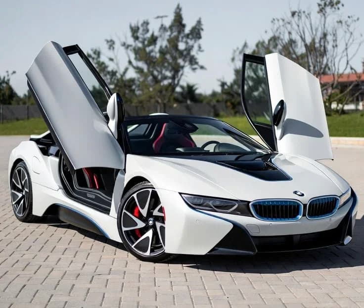 BMW: как баварский авиамоторный завод стал эталоном «удовольствия за рулём»