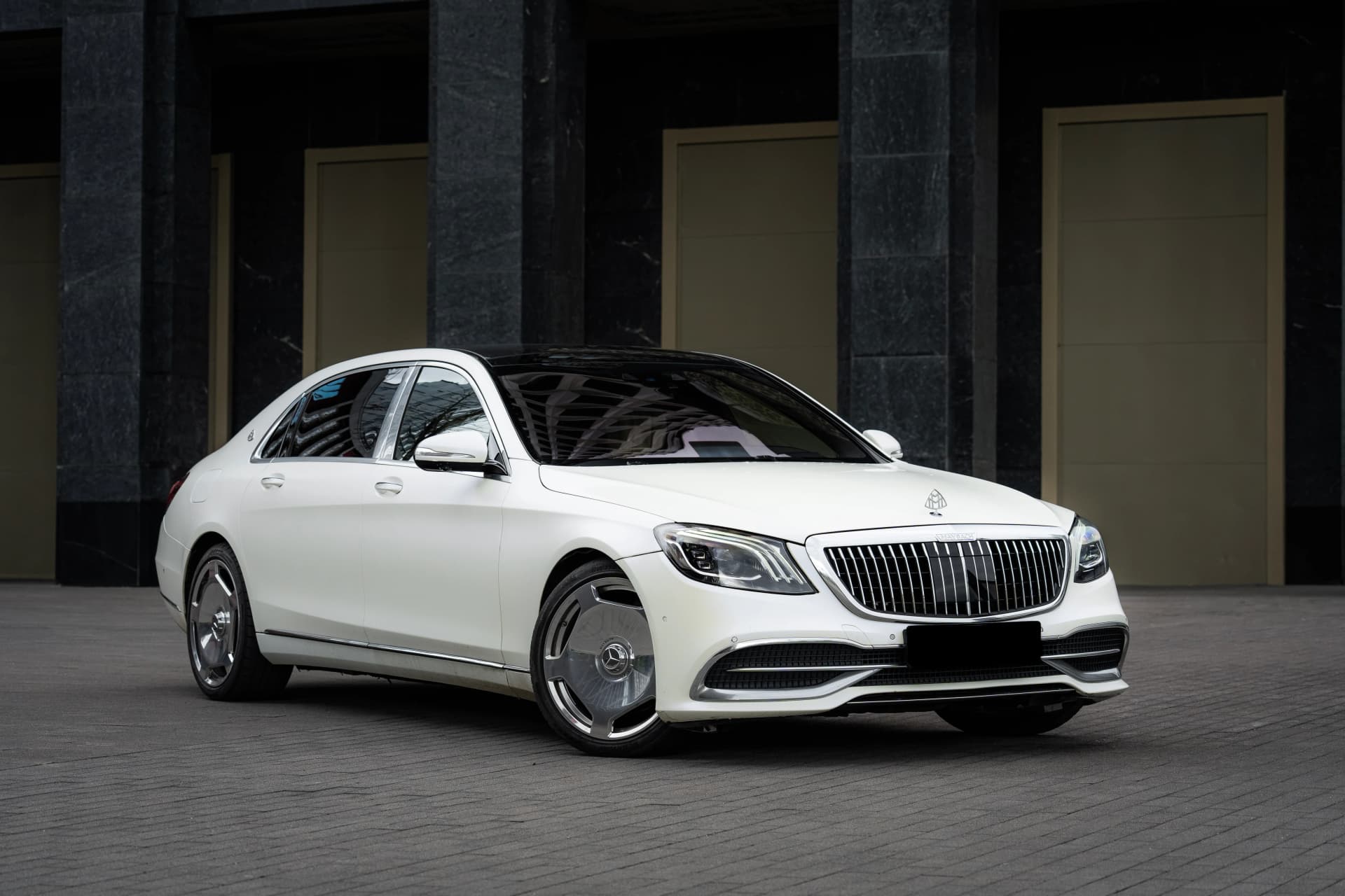 Аренда Mercedes-Benz S-class 222 Maybach в Москве